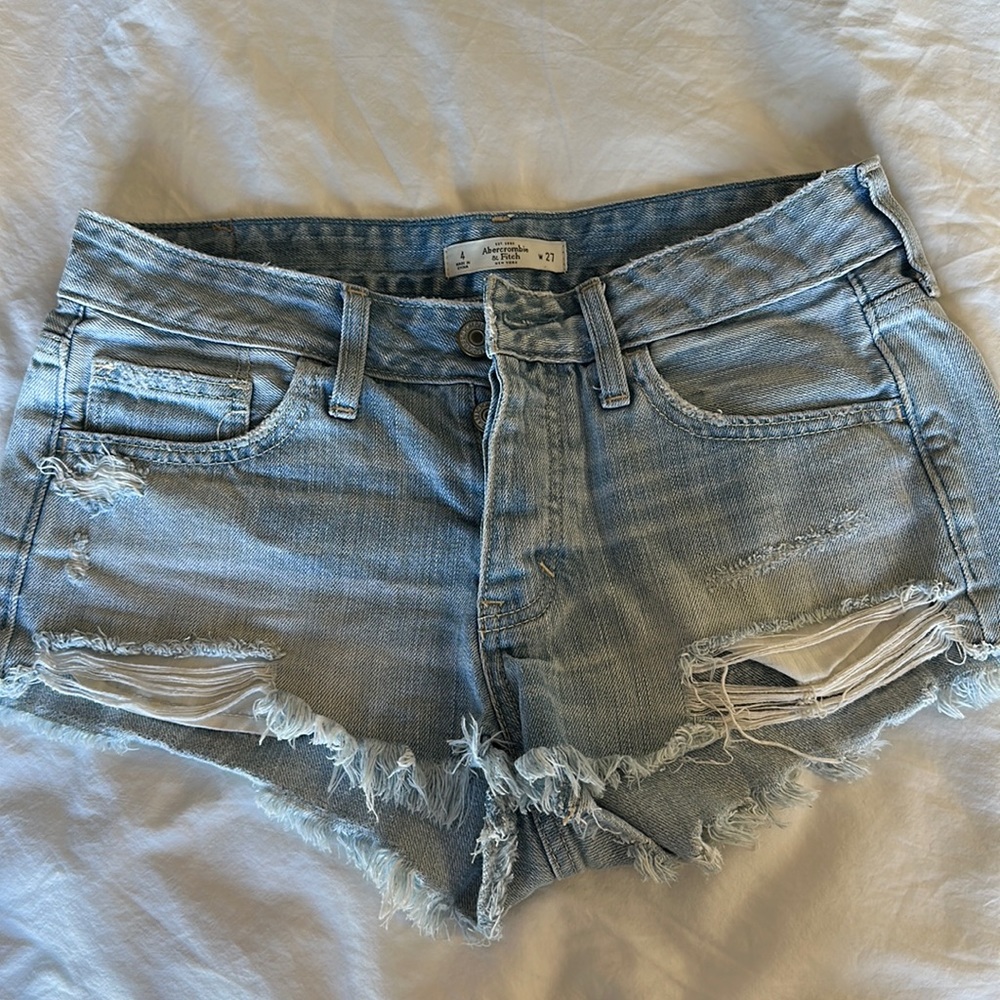 Abercrombie and Fitch Jean shorts size 27